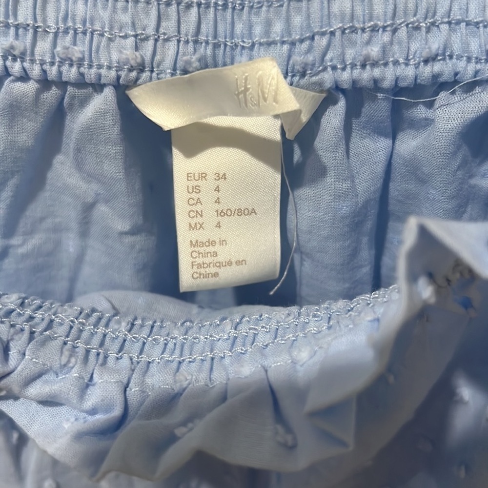 H&M Blouse Size 4 in Light Blue NWOT - Picture 3 of 7